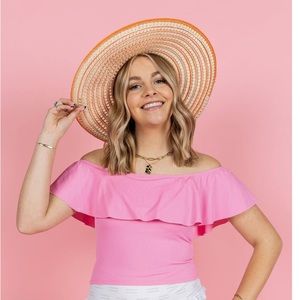kortni jeane ruffle around top